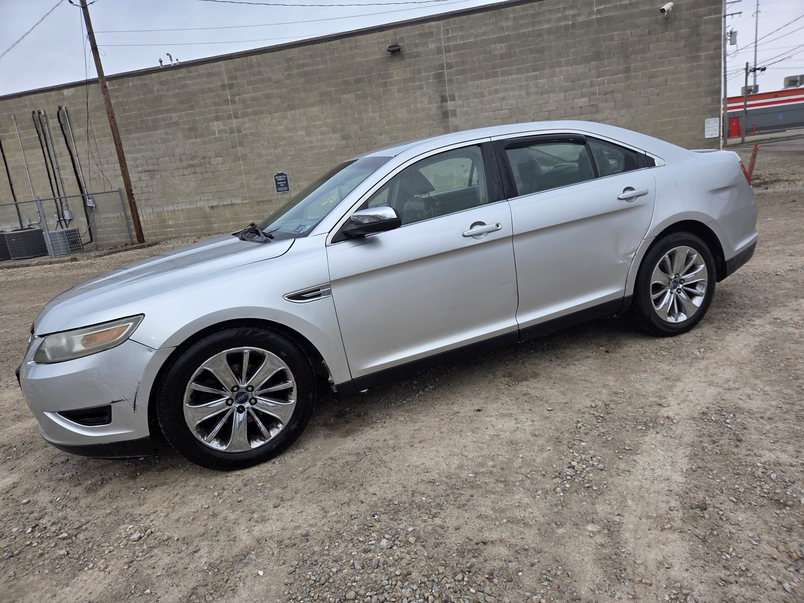 Read more about the article 2010 Ford Taurus