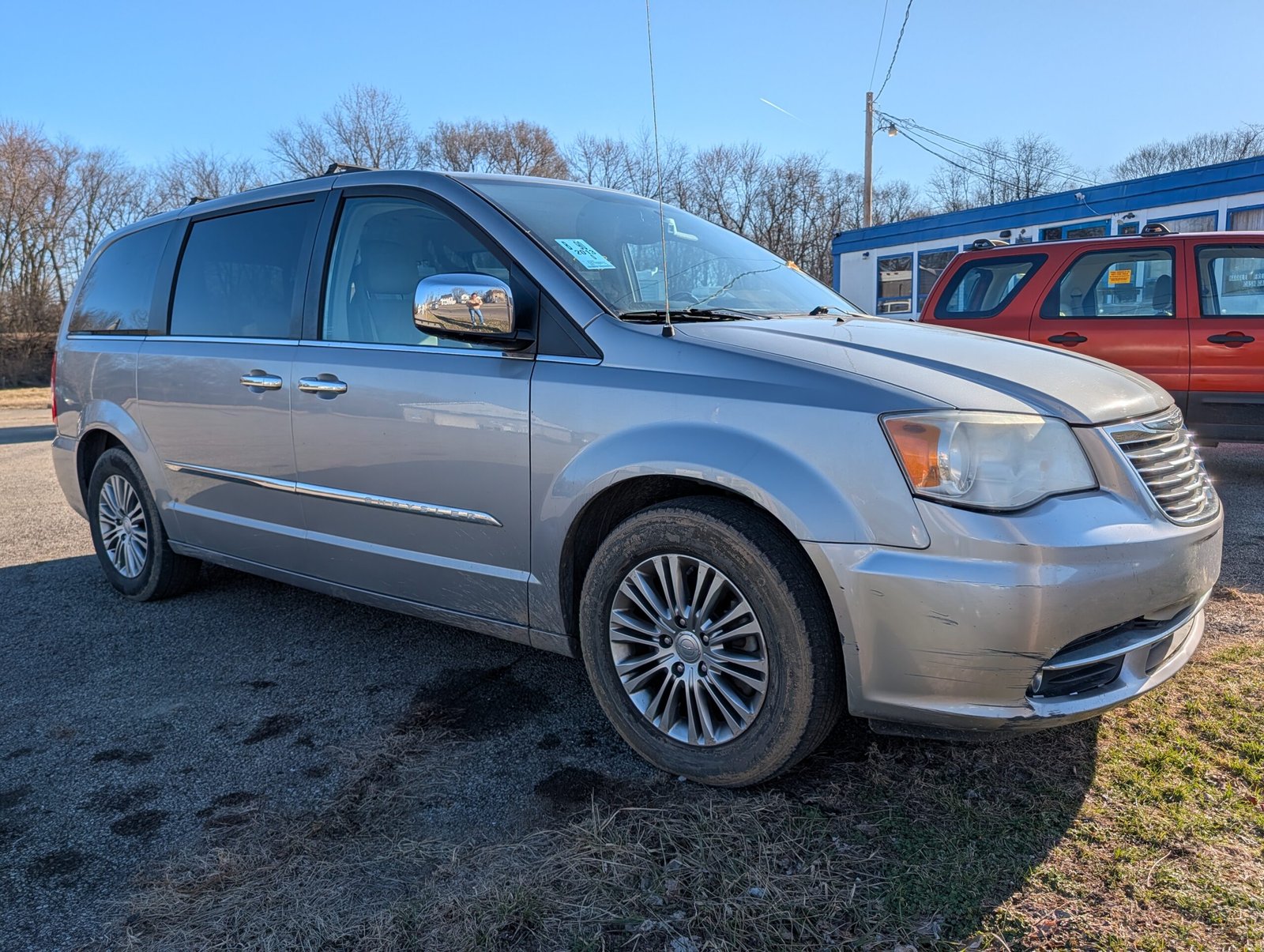 Read more about the article *SOLD*2013 Chrysler Town & Country*SOLD*
